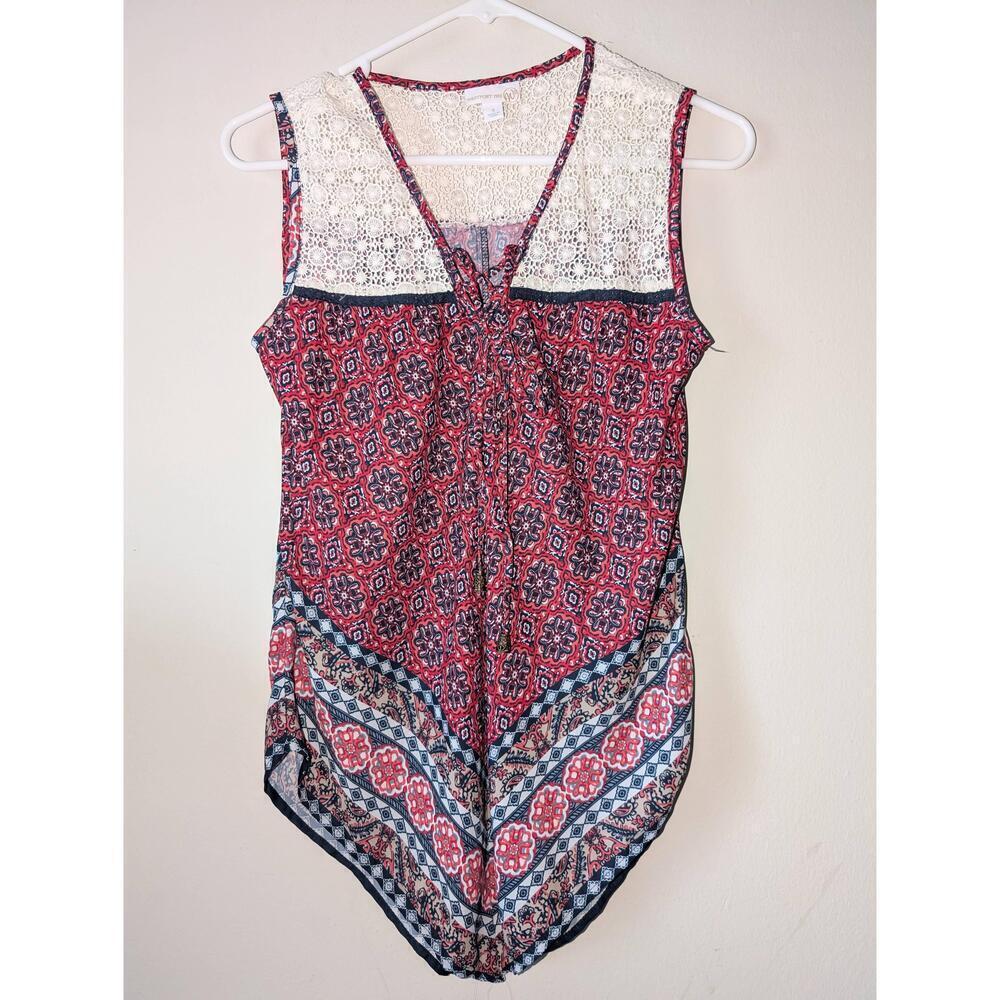 Westport 1962 Red Floral Blouse Womens Small Sleeveless Lace